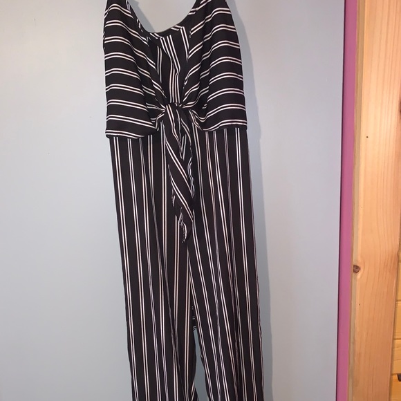 Navy and White Romper - Picture 3 of 4